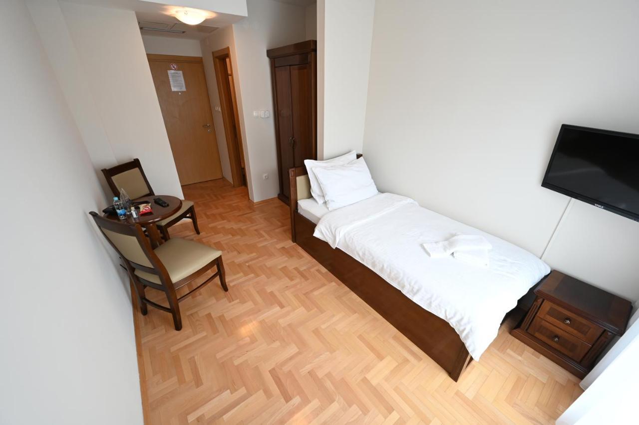 Hotel "Jkc Banja Luka" Εξωτερικό φωτογραφία