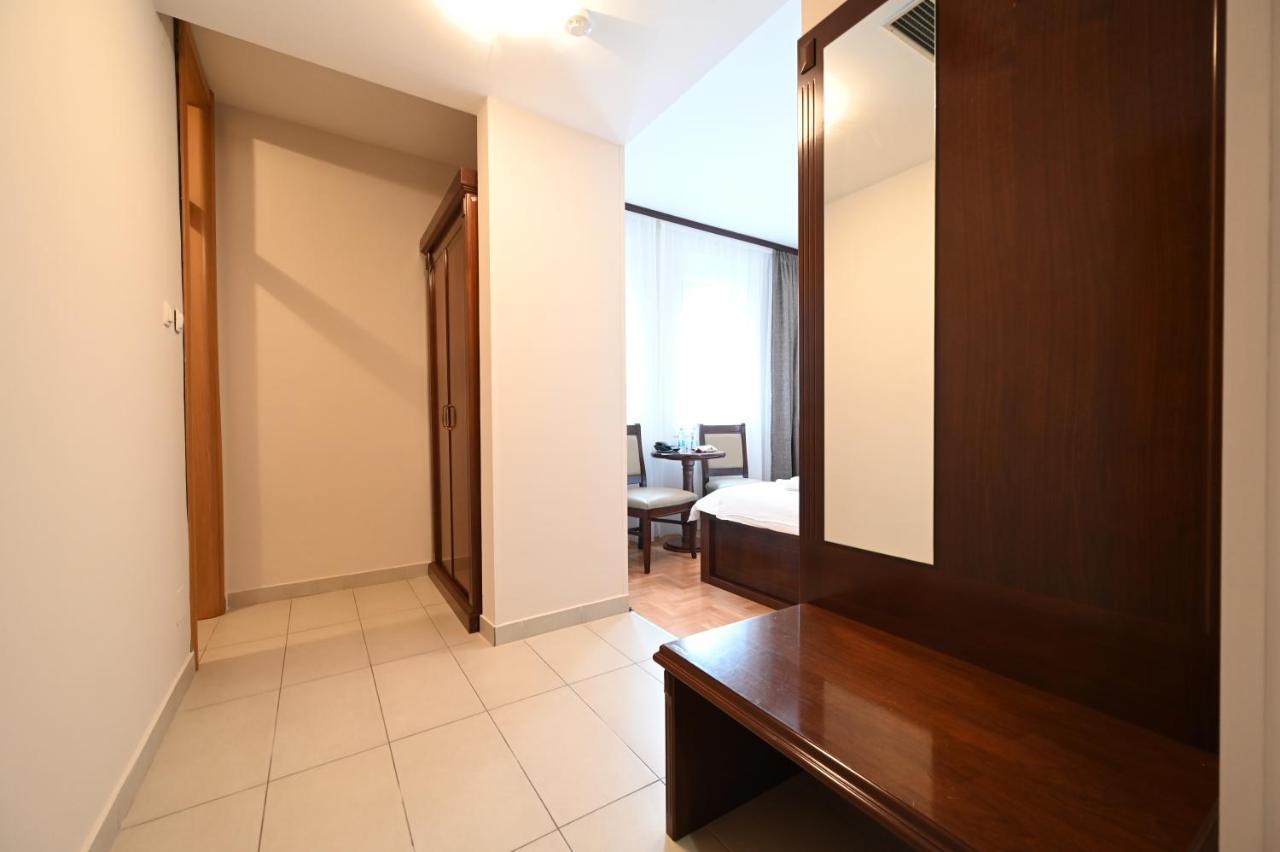 Hotel "Jkc Banja Luka" Εξωτερικό φωτογραφία