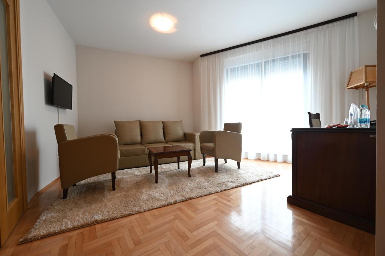 Hotel "Jkc Banja Luka" Εξωτερικό φωτογραφία